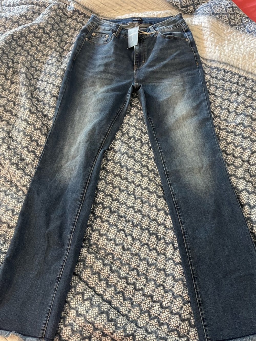 Women’s Boot Cut Jeans in Dark Blue Wash
